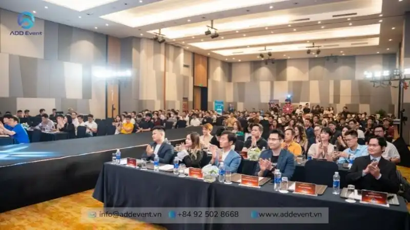 Nghiên cứu, đề xuất miễn thị thực nhằm phát triển du lịch, tăng trưởng hai con số