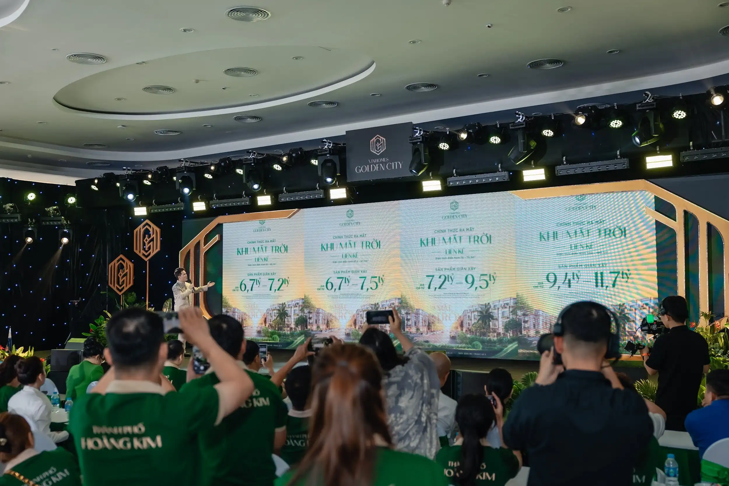 Vinhomes Golden City “tăng nhiệt” với sự ra mắt phân khu Mặt Trời ngay ngày đầu ra mắt