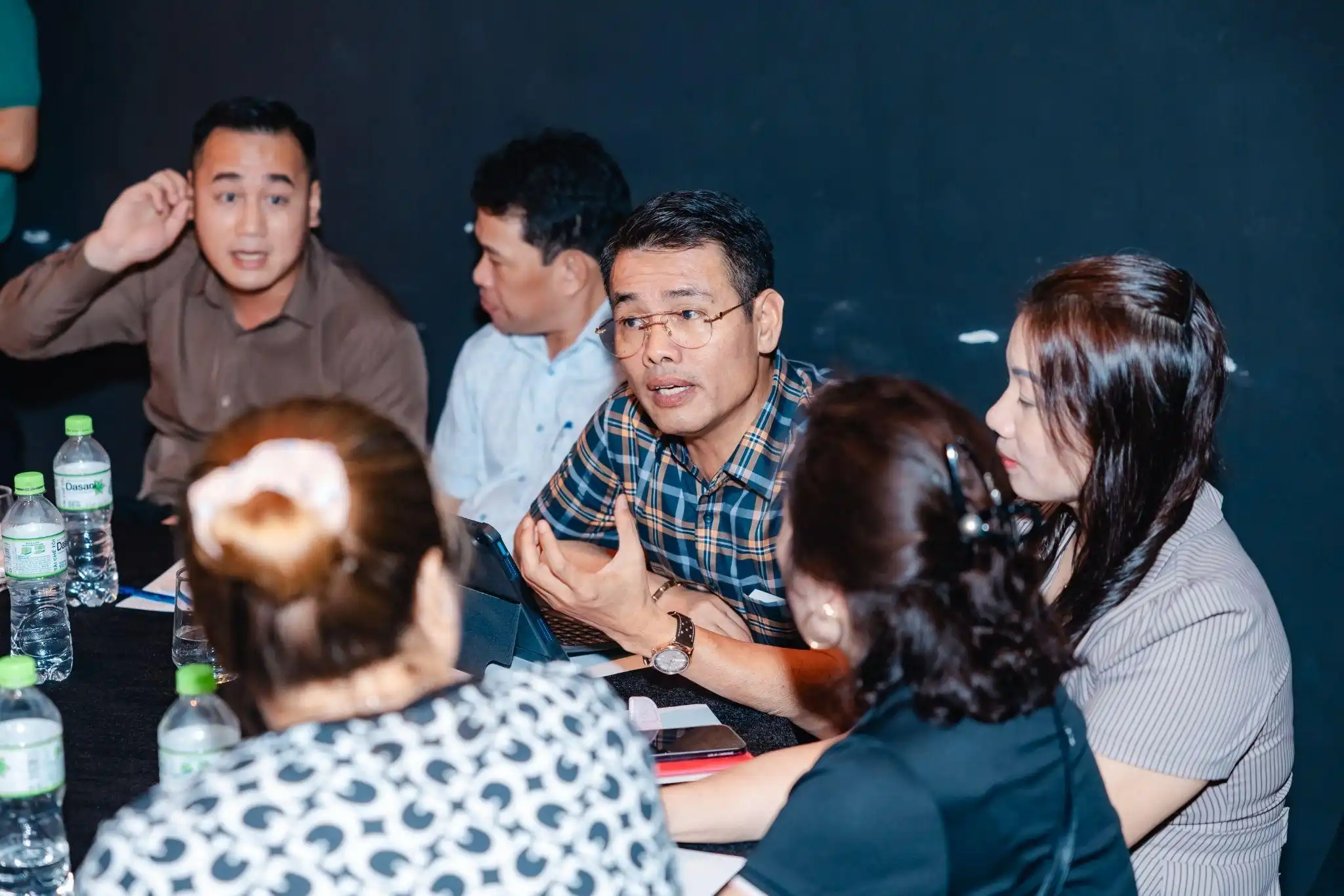 Liên minh Sao Vàng Holdings – Cen Land bùng nổ dấu ấn tại Hành trình Ánh dương – Khởi nguồn thịnh vượng cùng Vinhomes Golden City