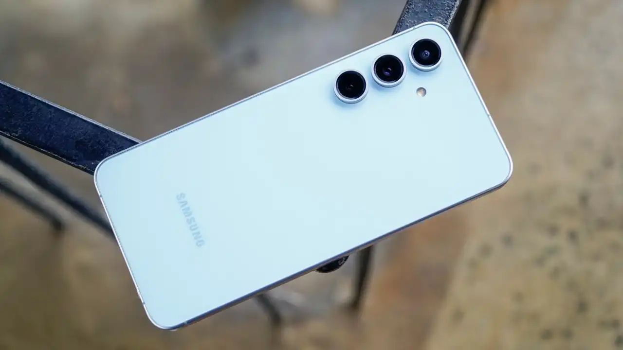 So sánh Galaxy S25 FE và Galaxy S25: Nên chọn bản nào cho nhu cầu của bạn?