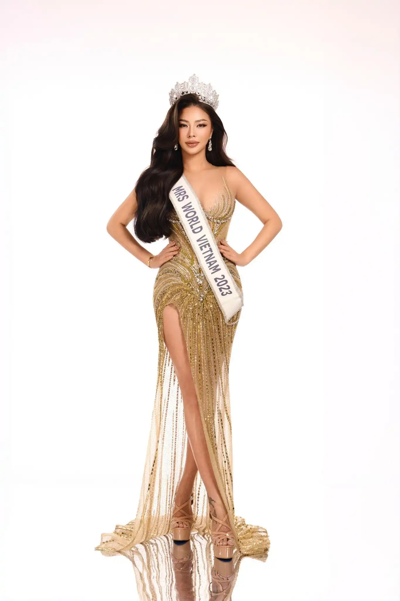 Hoa hậu Kelly Vương: Từ Mrs World Việt Nam đến doanh nhân toàn cầu, hành trình lan tỏa giá trị Việt