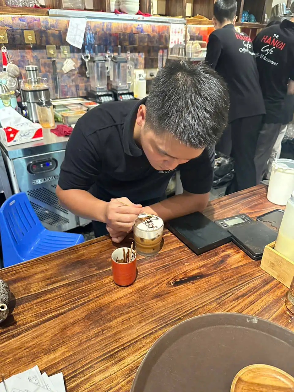 Chàng trai Bắc Ninh và hành trình tìm thấy đam mê tại Ngôi Nhà Cổ – Hanoi Café